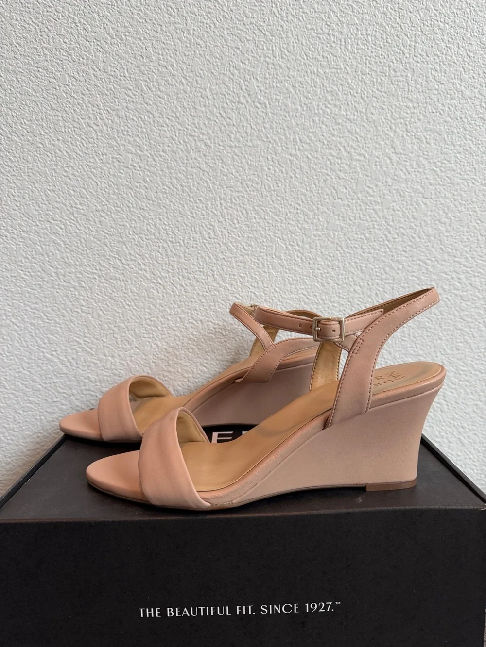 Naturalizer Bristolwedge Mauve Single-Band Ankle Strap Sandals NIB